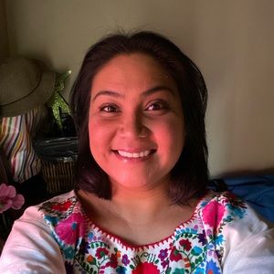 Meet your Posher, Perla